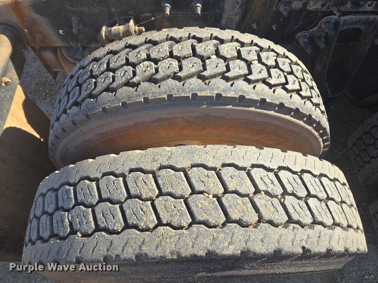 image for item DU2696 2014 International Prostar+ 122 semi truck