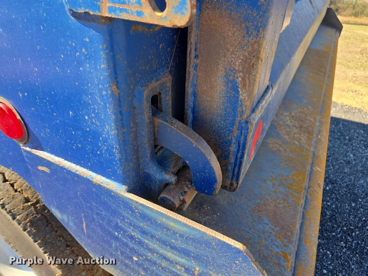 image for item DU2698 2017 Kenworth T370 dump truck