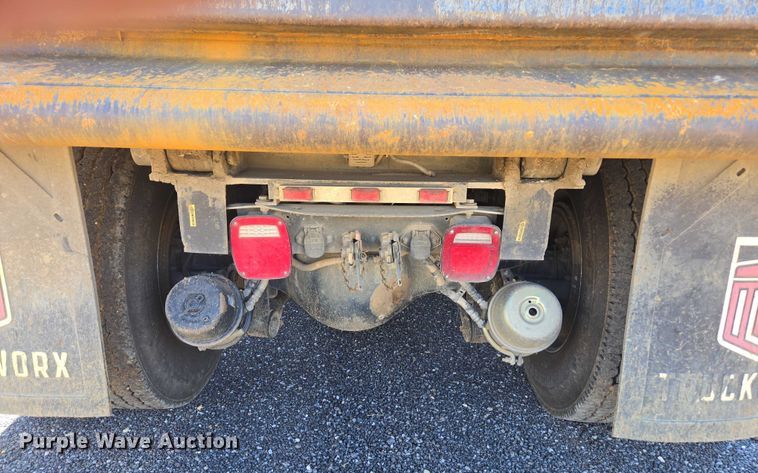 image for item DU2698 2017 Kenworth T370 dump truck