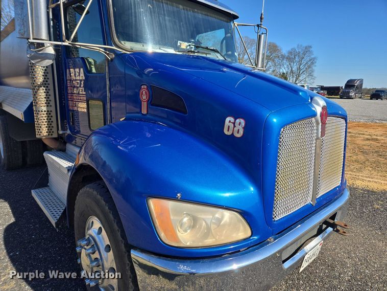 image for item DU2698 2017 Kenworth T370 dump truck