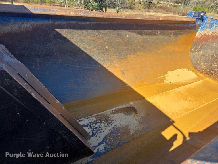 image for item DU2698 2017 Kenworth T370 dump truck