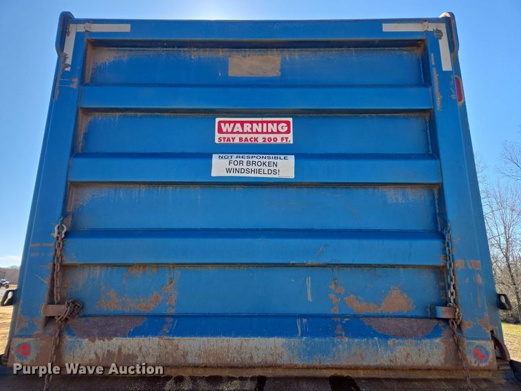 image for item DU2699 2017 Kenworth T800 dump truck