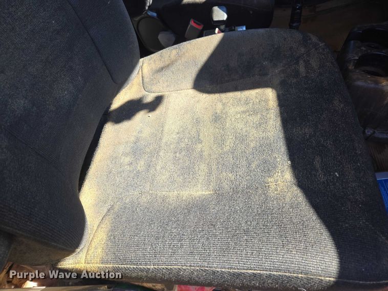 image for item DU2699 2017 Kenworth T800 dump truck