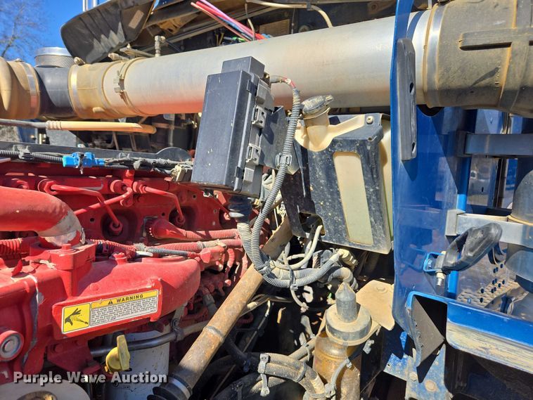 image for item DU2699 2017 Kenworth T800 dump truck