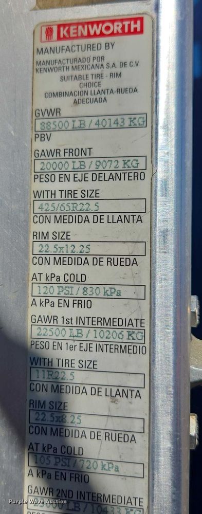 image for item DU2699 2017 Kenworth T800 dump truck