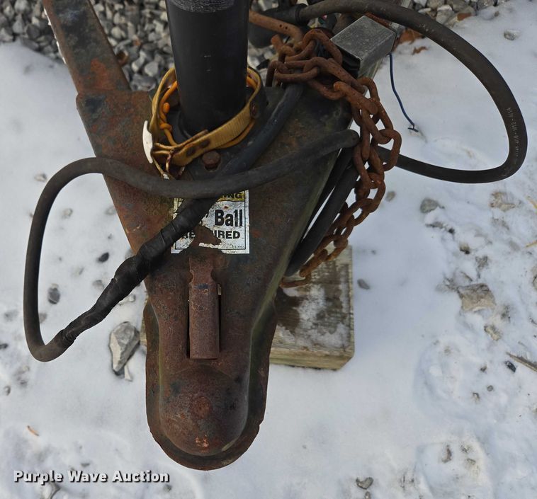 image for item DU2705 2014 Victory Trailers  enclosed cargo trailer