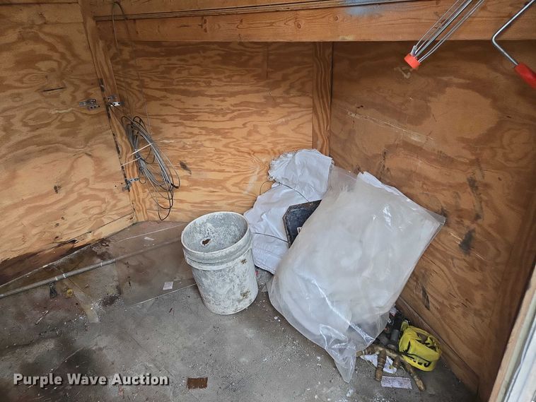 image for item DU2705 2014 Victory Trailers  enclosed cargo trailer