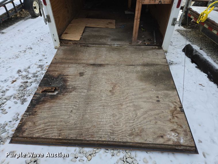 image for item DU2705 2014 Victory Trailers  enclosed cargo trailer