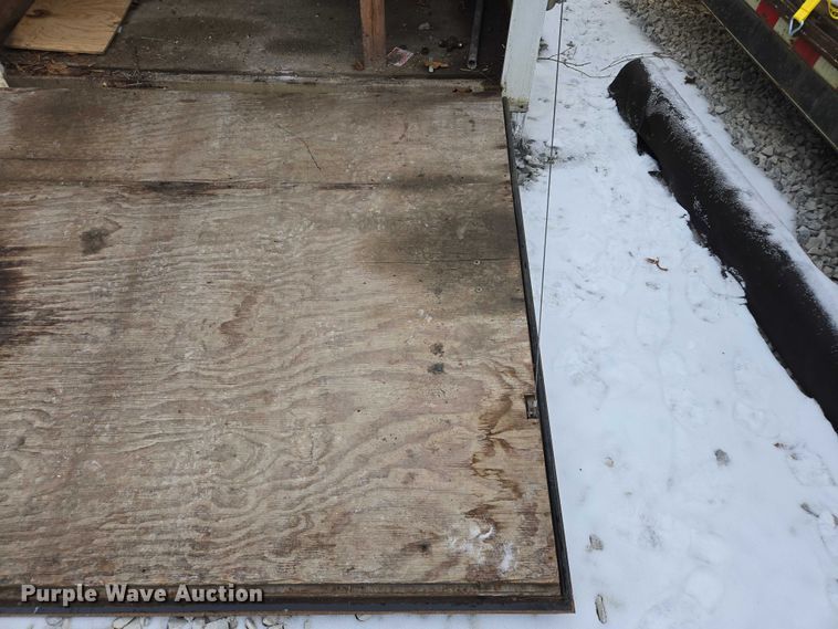 image for item DU2705 2014 Victory Trailers  enclosed cargo trailer