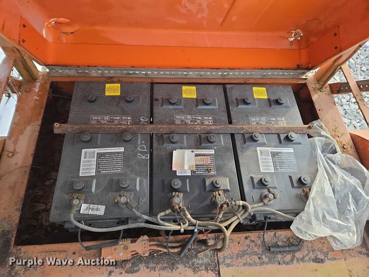 image for item DU2706 (2) arrow board trailers