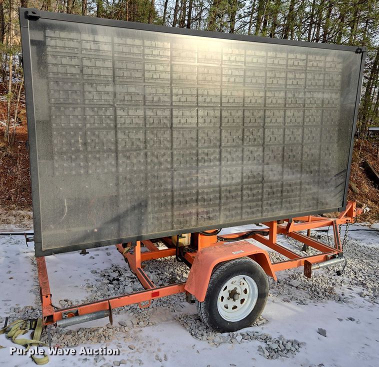 image for item DU2707 2014 Wanco message board trailer
