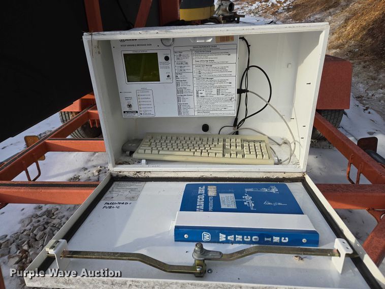 image for item DU2707 2014 Wanco message board trailer