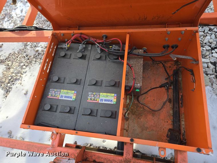 image for item DU2707 2014 Wanco message board trailer