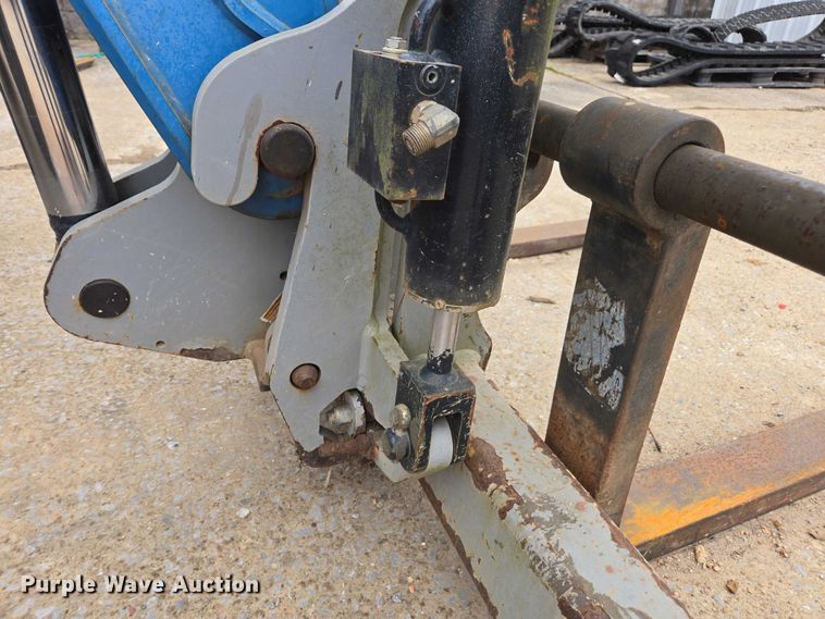 image for item DU2710 2014 Genie GTH 844 telehandler