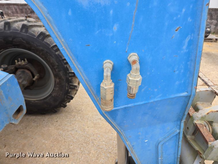 image for item DU2710 2014 Genie GTH 844 telehandler