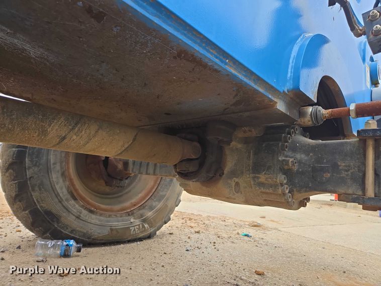 image for item DU2710 2014 Genie GTH 844 telehandler