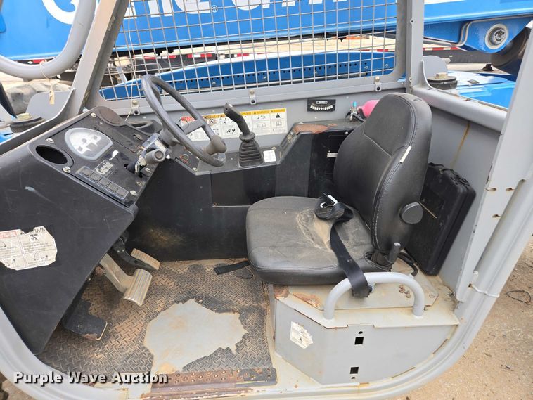 image for item DU2710 2014 Genie GTH 844 telehandler