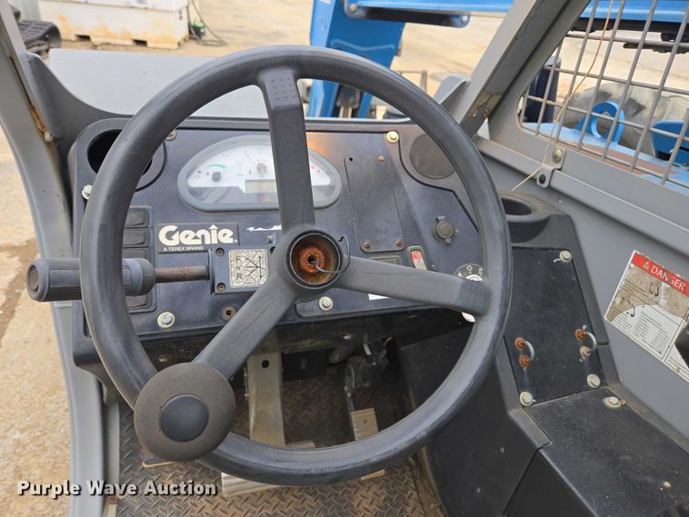 image for item DU2710 2014 Genie GTH 844 telehandler