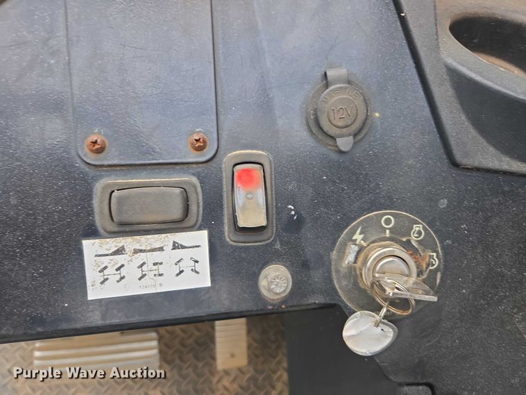 image for item DU2710 2014 Genie GTH 844 telehandler