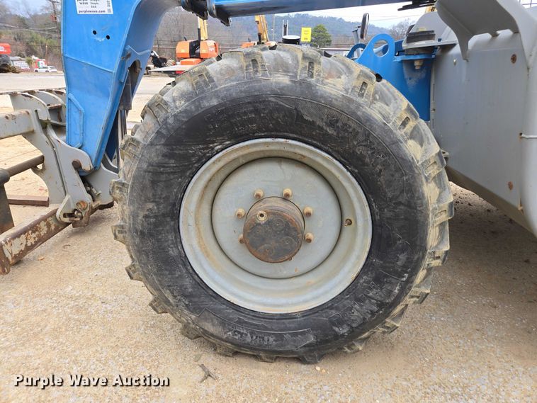 image for item DU2710 2014 Genie GTH 844 telehandler