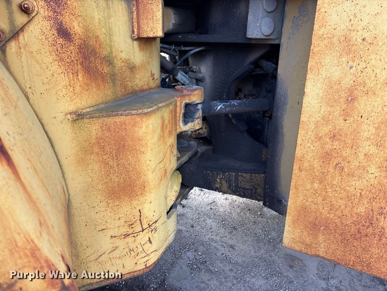 image for item DU6941 1977 Caterpillar 980B wheel loader