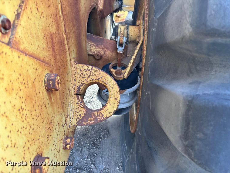 image for item DU6941 1977 Caterpillar 980B wheel loader