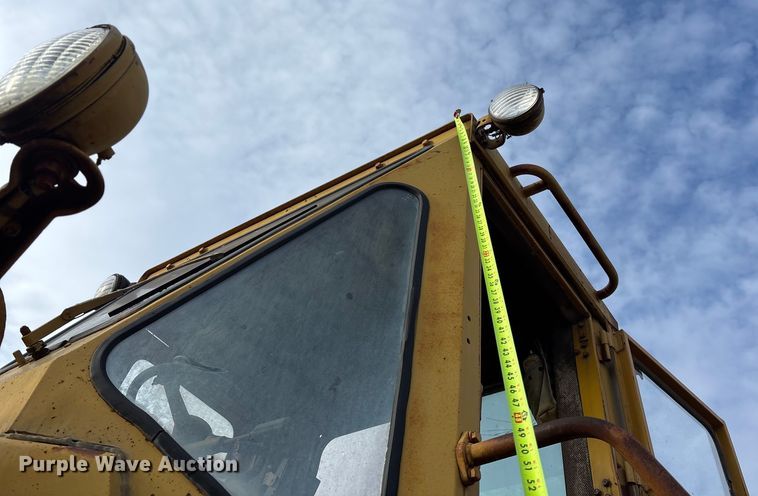 image for item DU6941 1977 Caterpillar 980B wheel loader