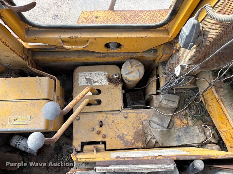 image for item DU6941 1977 Caterpillar 980B wheel loader