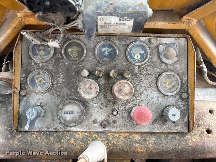 image for item DU6941 1977 Caterpillar 980B wheel loader