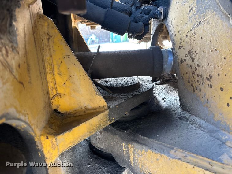 image for item DU6942 1975 Caterpillar 980B wheel loader