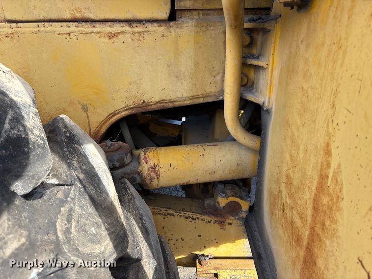 image for item DU6942 1975 Caterpillar 980B wheel loader