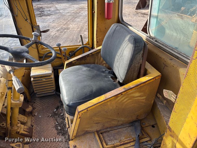 image for item DU6942 1975 Caterpillar 980B wheel loader