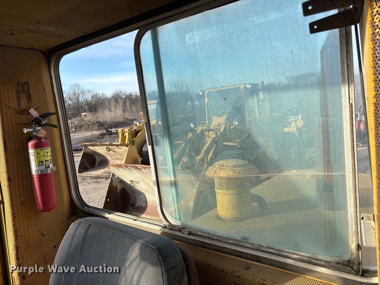 image for item DU6942 1975 Caterpillar 980B wheel loader