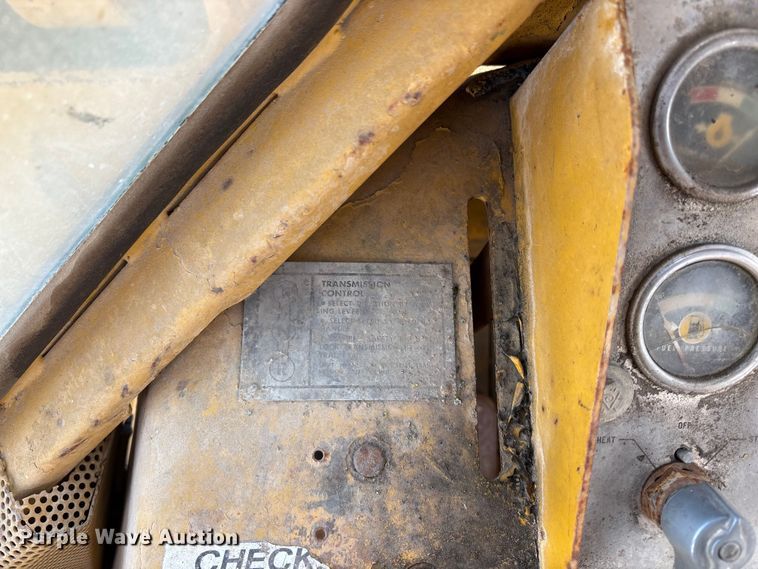 image for item DU6942 1975 Caterpillar 980B wheel loader