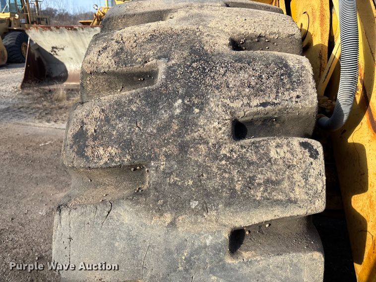 image for item DU6942 1975 Caterpillar 980B wheel loader