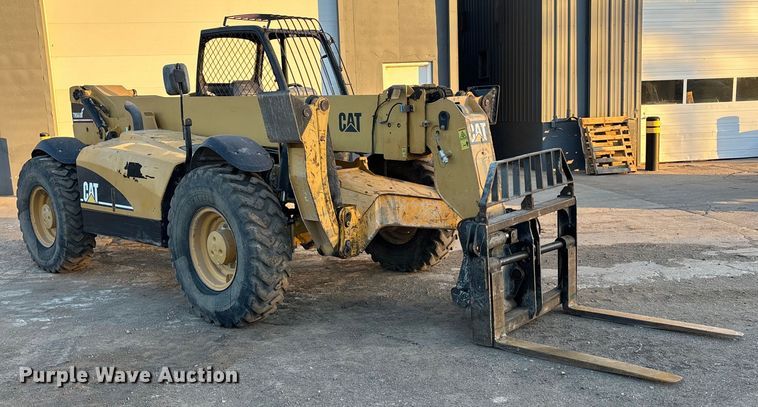 image for item DU6947 2005 Caterpillar TH560B telehandler