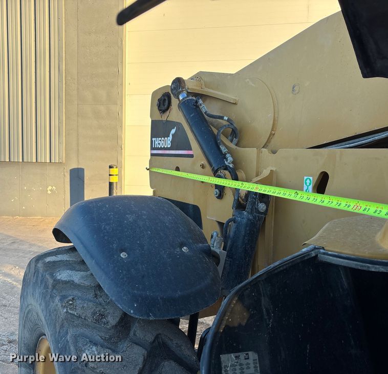 image for item DU6947 2005 Caterpillar TH560B telehandler