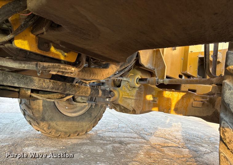 image for item DU6947 2005 Caterpillar TH560B telehandler