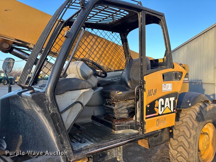 image for item DU6947 2005 Caterpillar TH560B telehandler