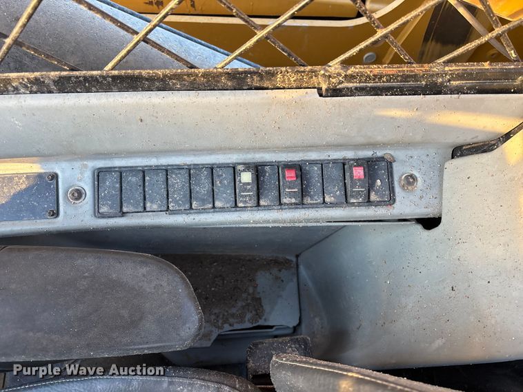 image for item DU6947 2005 Caterpillar TH560B telehandler