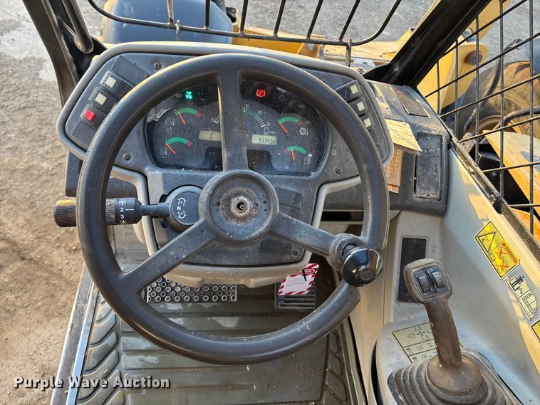 image for item DU6947 2005 Caterpillar TH560B telehandler