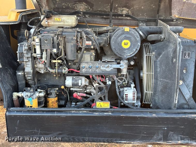 image for item DU6947 2005 Caterpillar TH560B telehandler