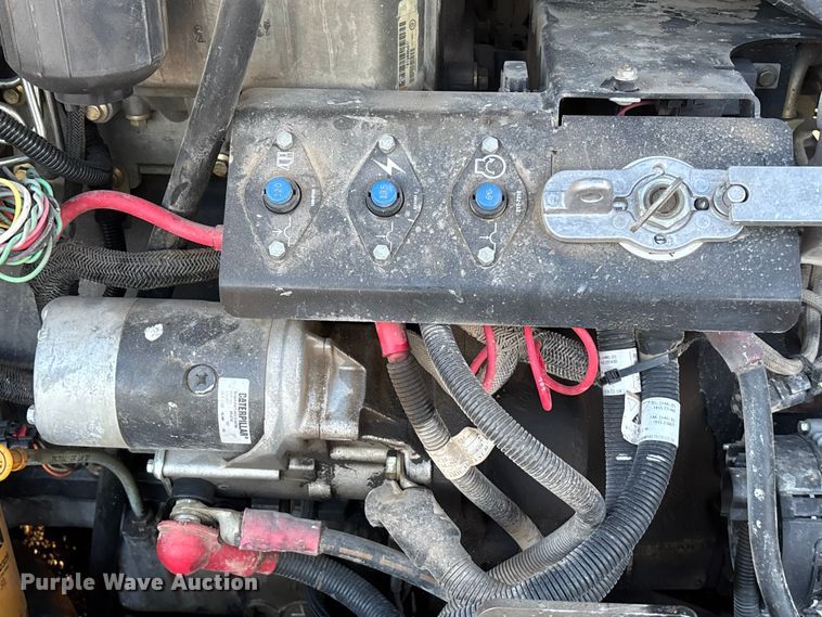 image for item DU6947 2005 Caterpillar TH560B telehandler