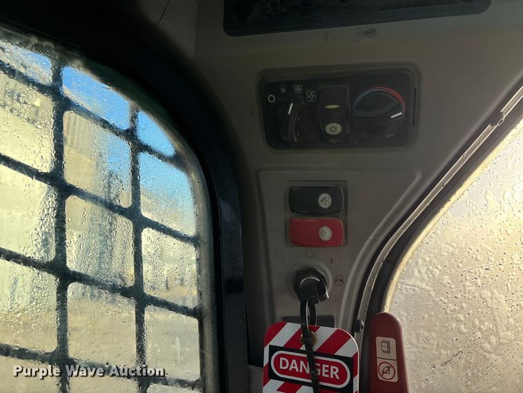 image for item DU6948 2019 Caterpillar 289D tracked skid steer loader