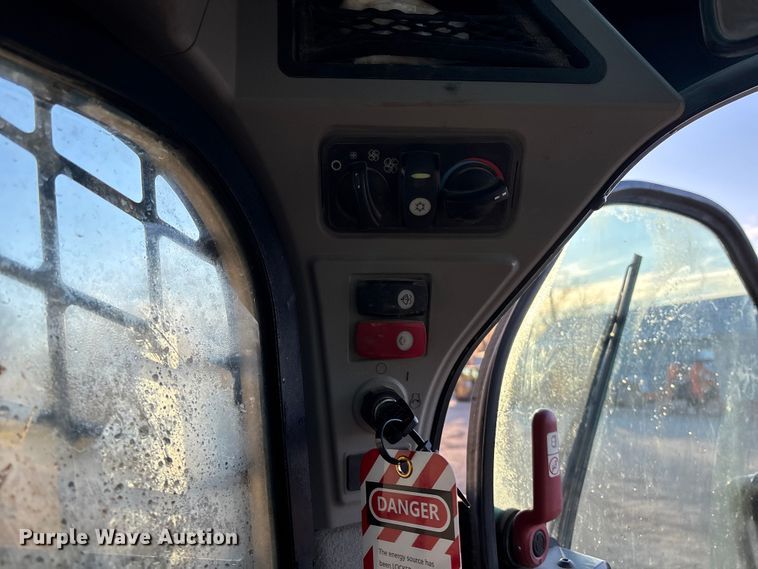 image for item DU6949 2019 Caterpillar 289D tracked skid steer loader