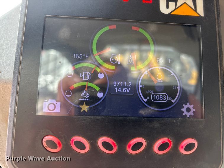 image for item DU6950 2016 Caterpillar 272D2 skid steer loader