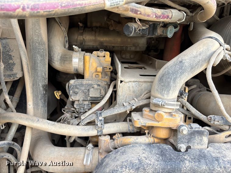 image for item DU6950 2016 Caterpillar 272D2 skid steer loader