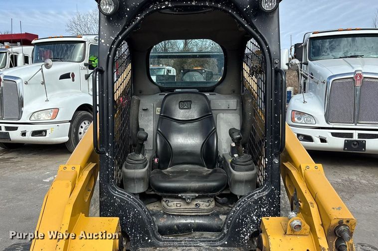 image for item DU6951 2015 Caterpillar 262D skid steer loader