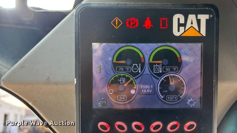 image for item DU6951 2015 Caterpillar 262D skid steer loader