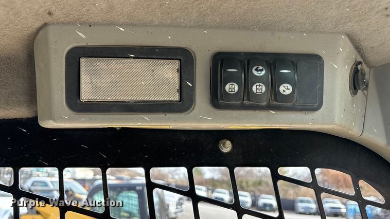 image for item DU6951 2015 Caterpillar 262D skid steer loader